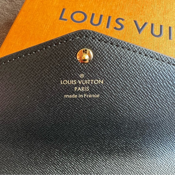 LOUIS VUITTON MONOGRAM REVERSE SARAH WALLET LONG - Picture 6 of 12